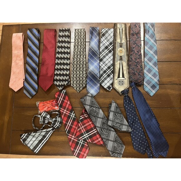 Lot of 16 Neck Ties Neck Tie Mixed Silk & Poly  3-Handkerchiefs Pocket Squares - Picture 1 of 12